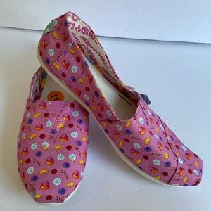Toms Candy Land Confections print Alparagata slip on shoes NWT
